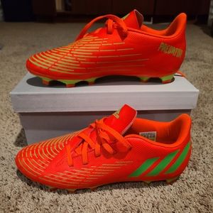 Soccer cleats